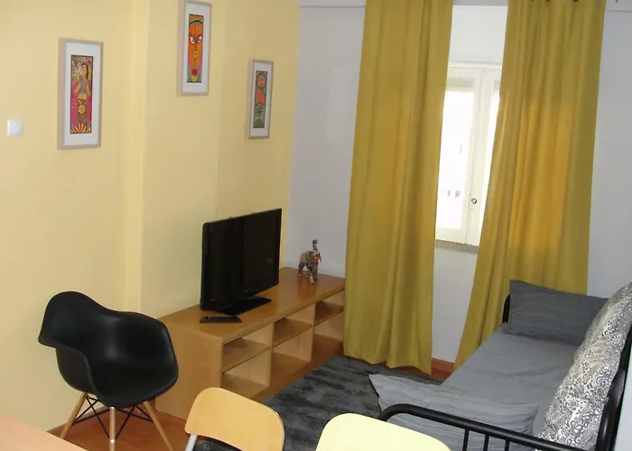 Comfort Hub - Metro Lisbon * أمادورا